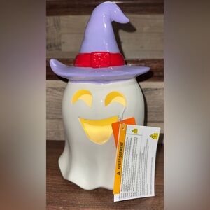 Super Cute 🥰 Ceramic Ghost 👻 Figurine With Purple Witch Hat Detail LED Light 💡